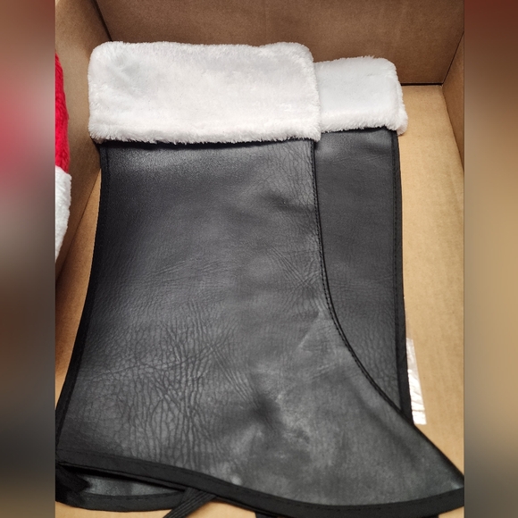 Halco Santa suit size large - Picture 5 of 9